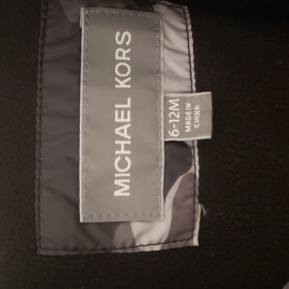 Michael Kors Snowsuit Camo Gray Black size 6 to 12 months euc - Picture 5 of 5